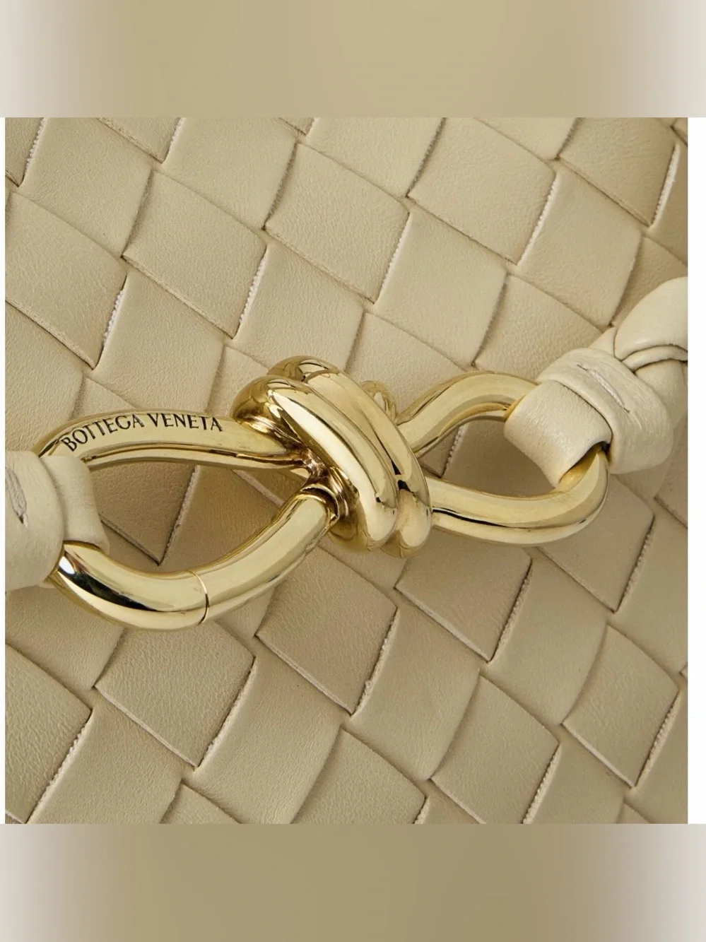 BOTTEGA VENETA Andiamo medium top handle Intrecciato leather shoulder bag